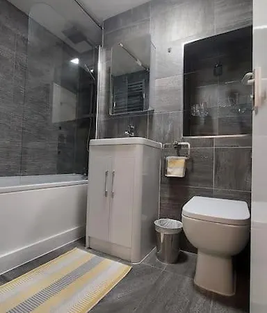 Central Apartment, Kings Cross 6 Mins Walk Londen Buitenkant foto
