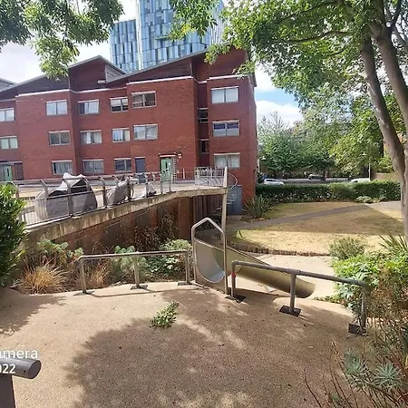 Central Apartment, Kings Cross 6 Mins Walk Londen Buitenkant foto