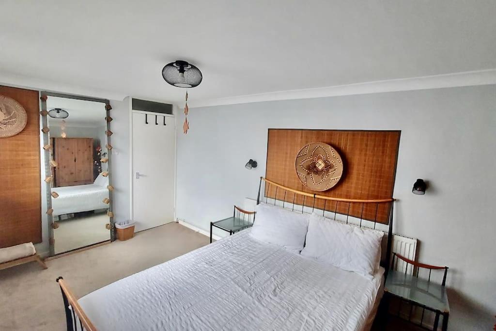Apartment, Kings Cross 6 Mins Walk * Londra
