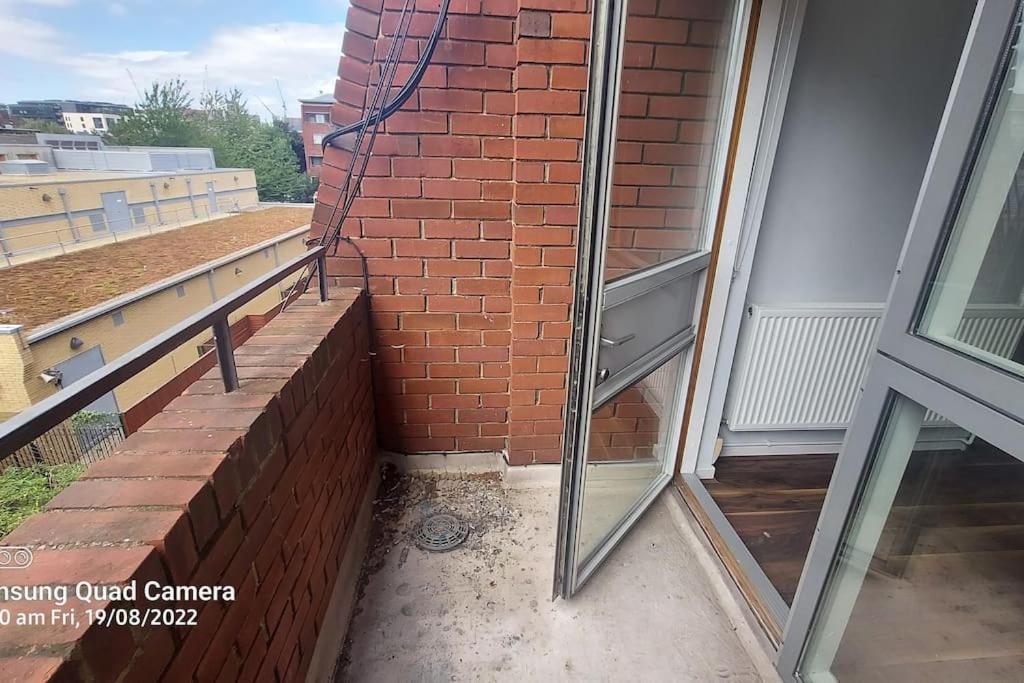 Apartment, Kings Cross 6 Mins Walk Londra